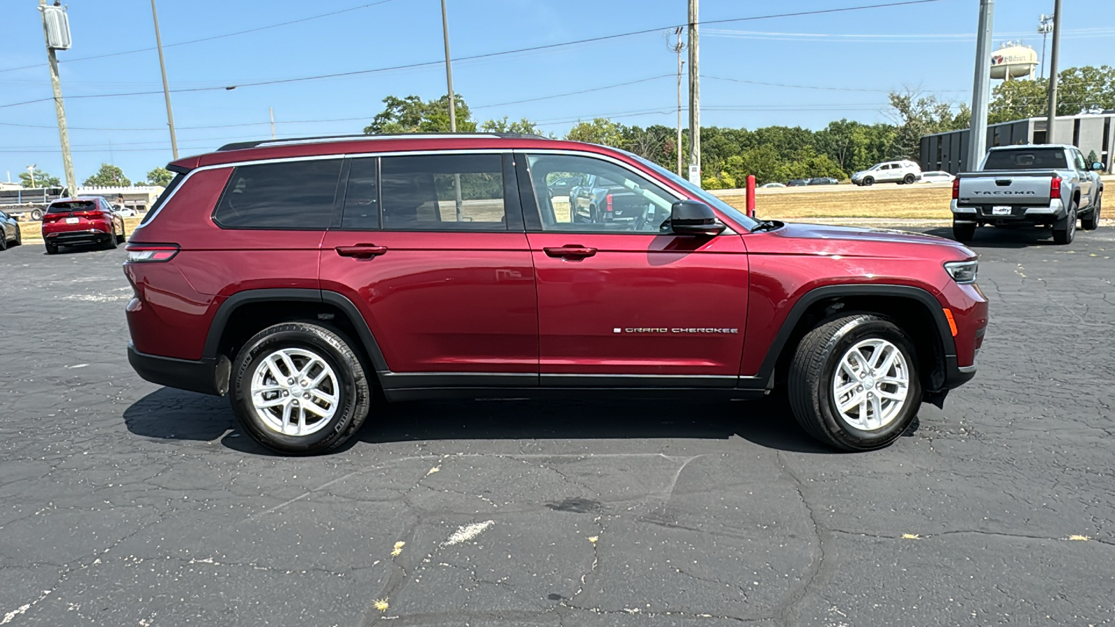 2023 Jeep Grand Cherokee L Laredo 10