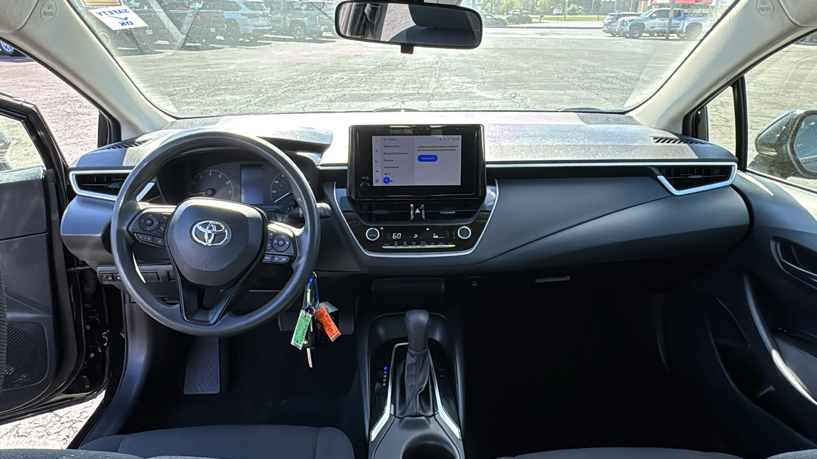 2023 Toyota Corolla LE 28