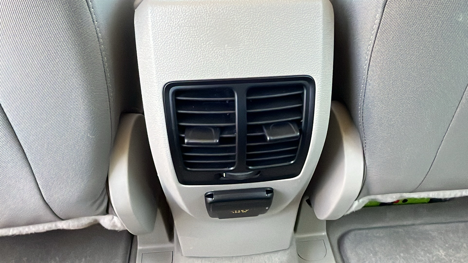 2014 Ford C-Max Hybrid SE 18