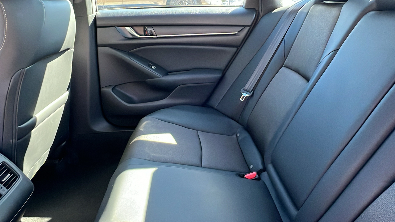 2018 Honda Accord Sedan Sport 2.0T 16