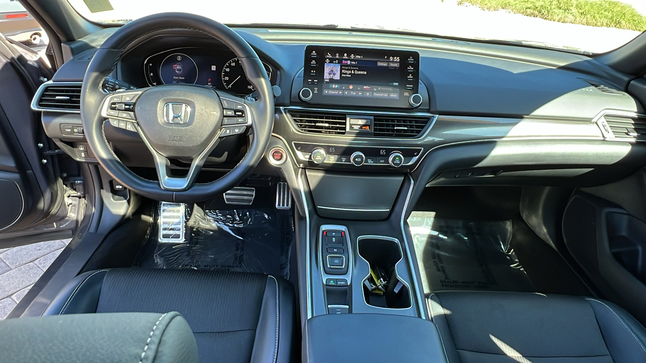 2018 Honda Accord Sedan Sport 2.0T 17