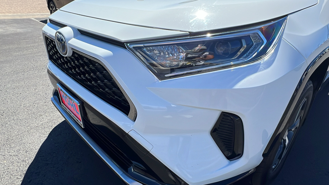 2021 Toyota RAV4 Prime SE 9