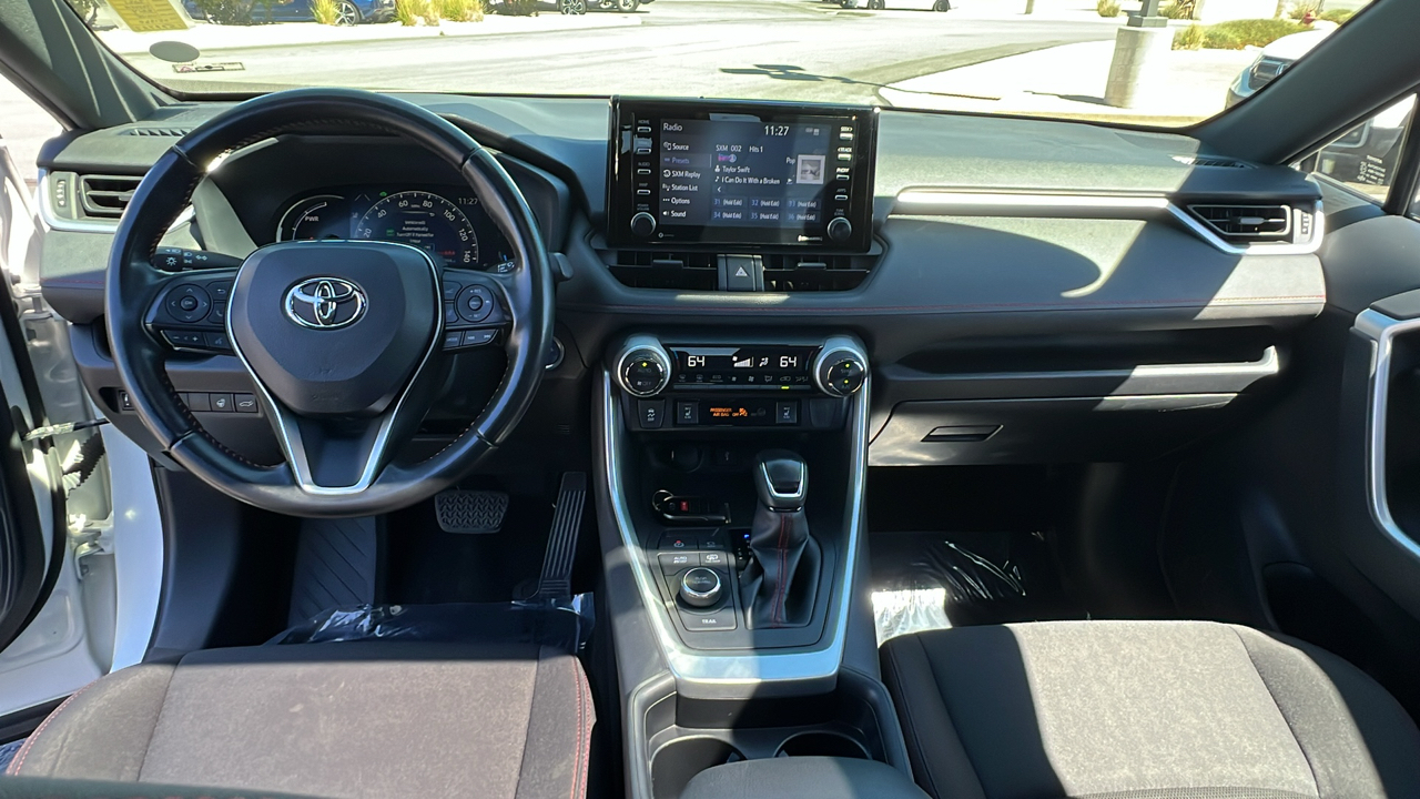 2021 Toyota RAV4 Prime SE 18