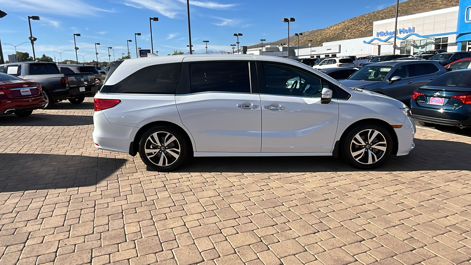 2023 Honda Odyssey Touring 2