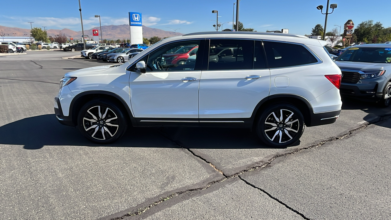 2019 Honda Pilot Touring 7-Passenger 6