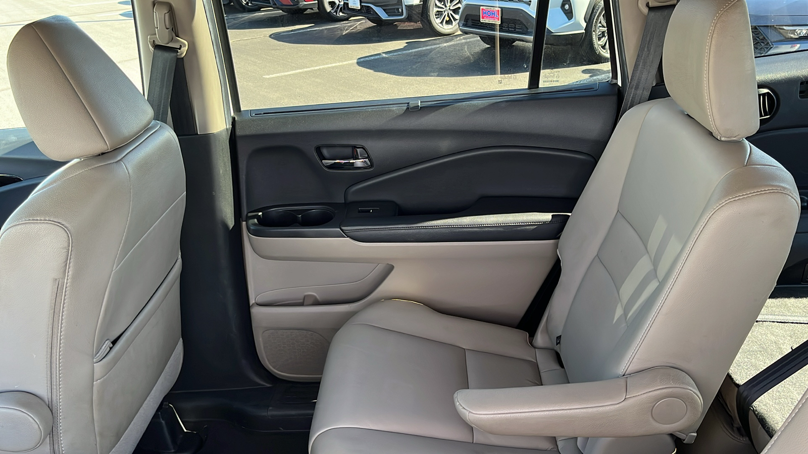 2019 Honda Pilot Touring 7-Passenger 17