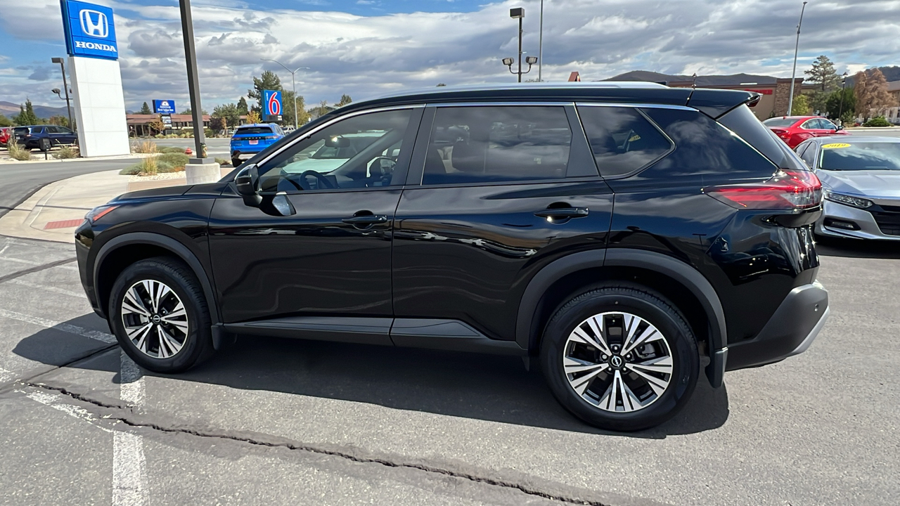 2022 Nissan Rogue SV 6