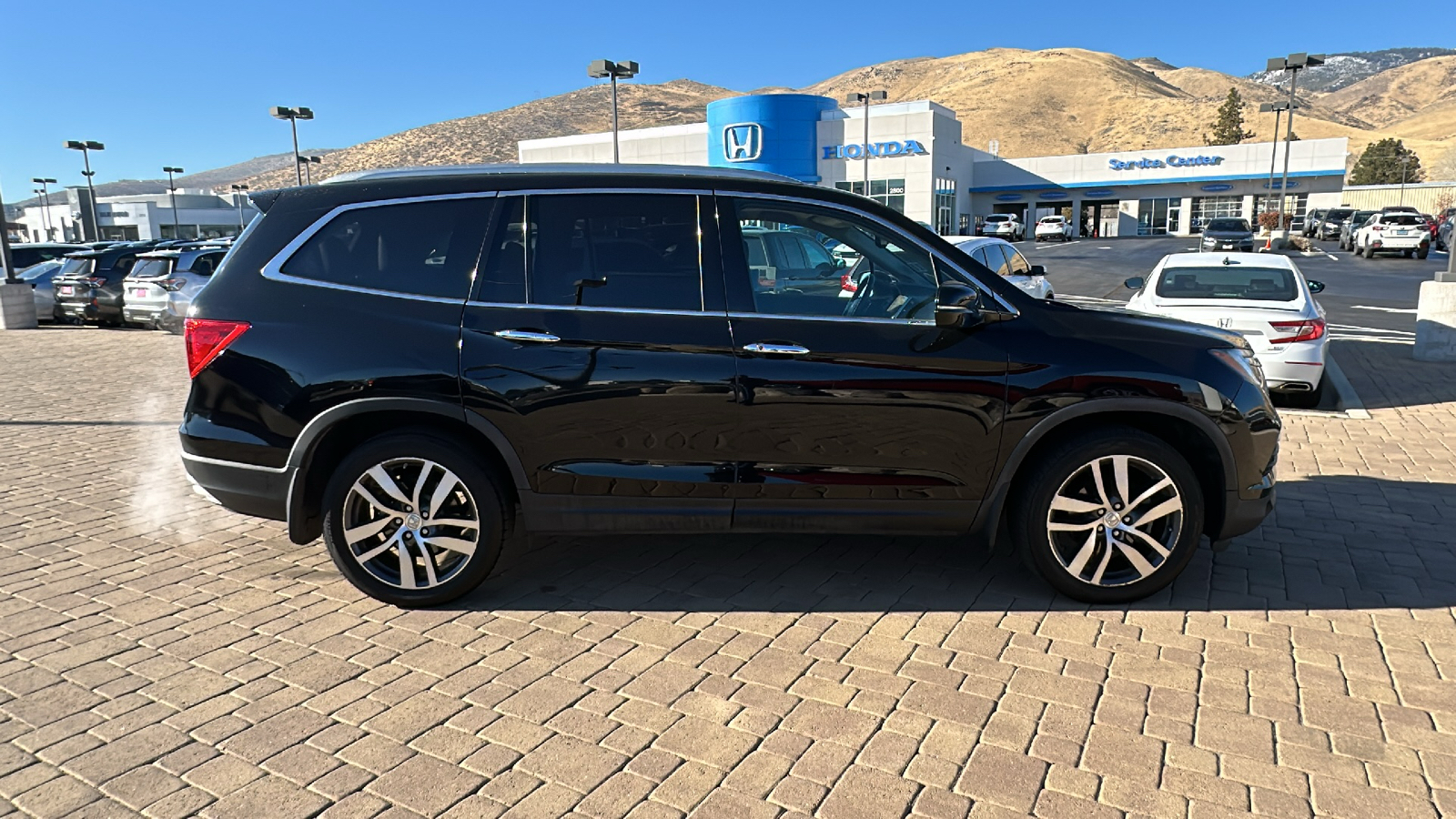 2017 Honda Pilot Elite 2