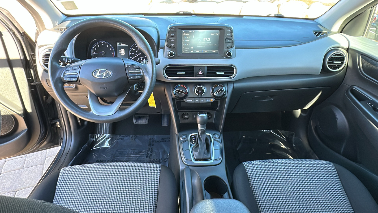 2021 Hyundai Kona SE 16