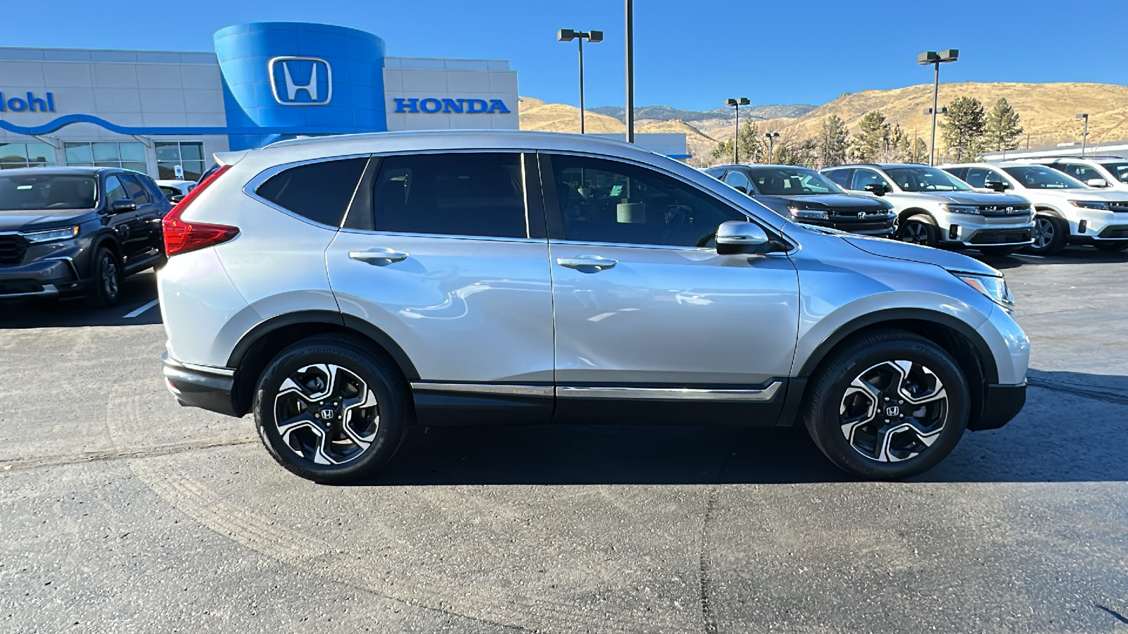 2017 Honda CR-V Touring 2