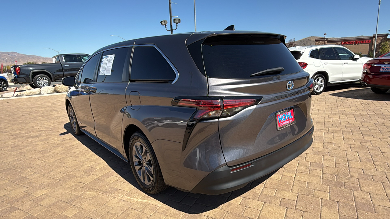 2021 Toyota Sienna LE 5