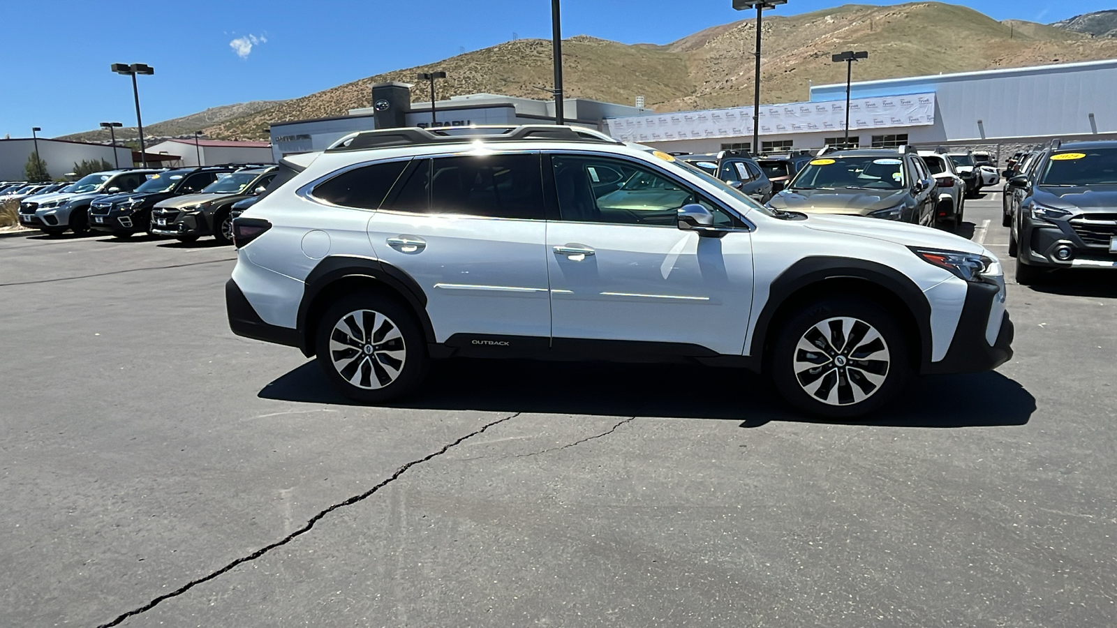 2024 Subaru Outback Touring XT 2