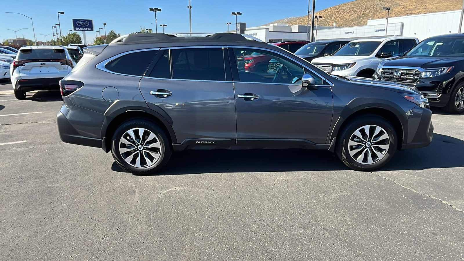 2024 Subaru Outback Touring 2