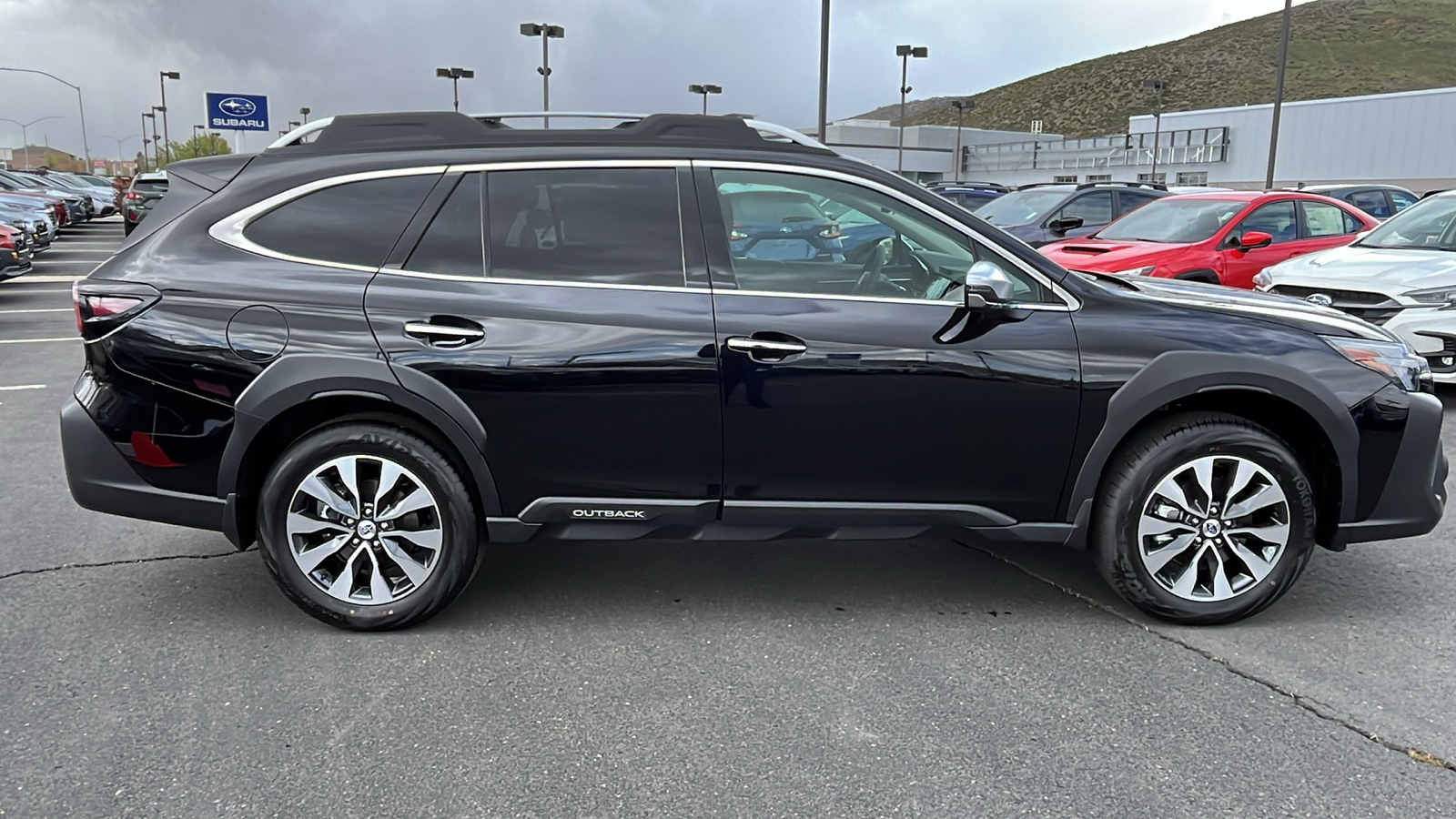 2024 Subaru Outback Touring XT 2