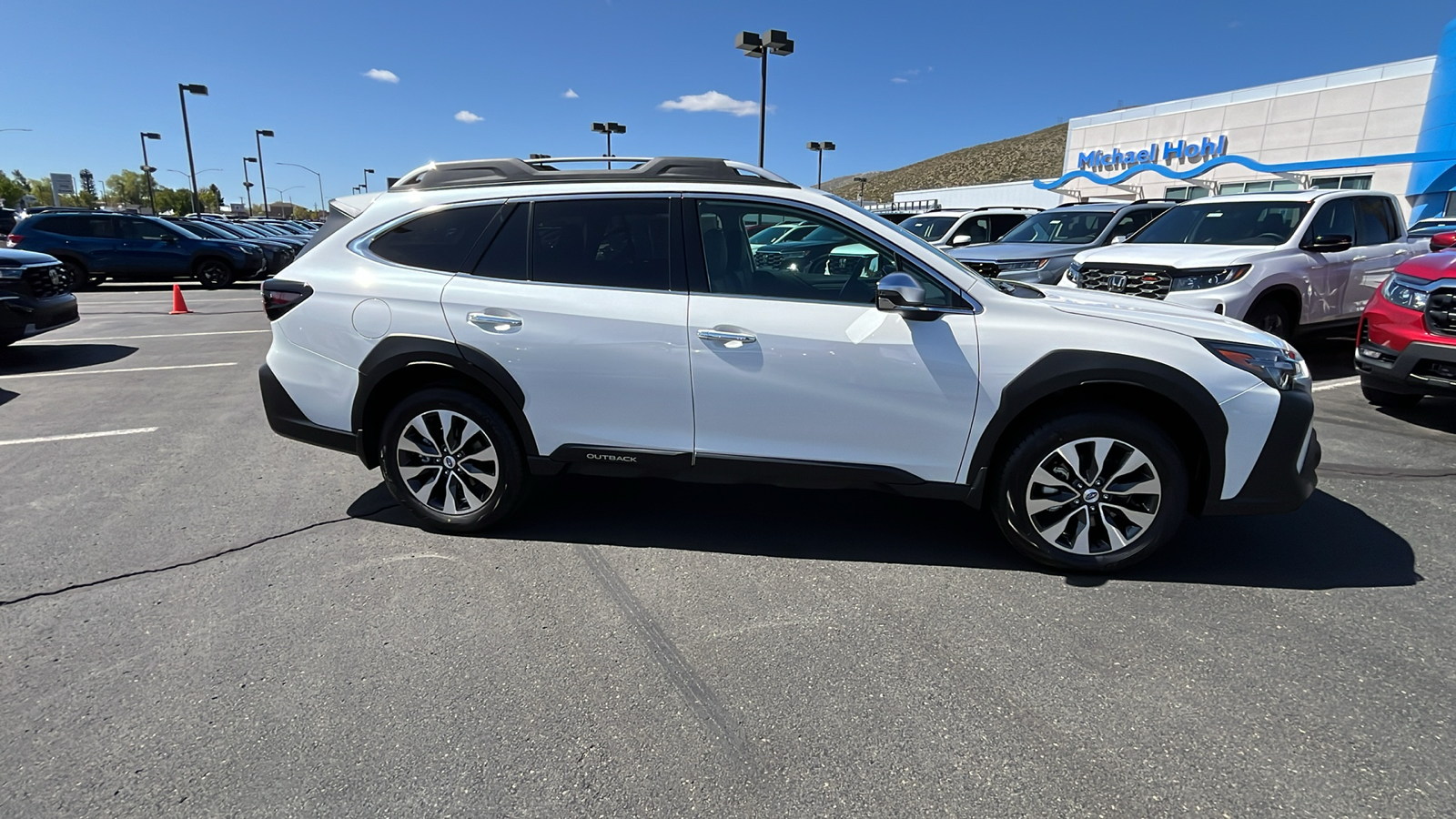 2024 Subaru Outback Touring XT 2