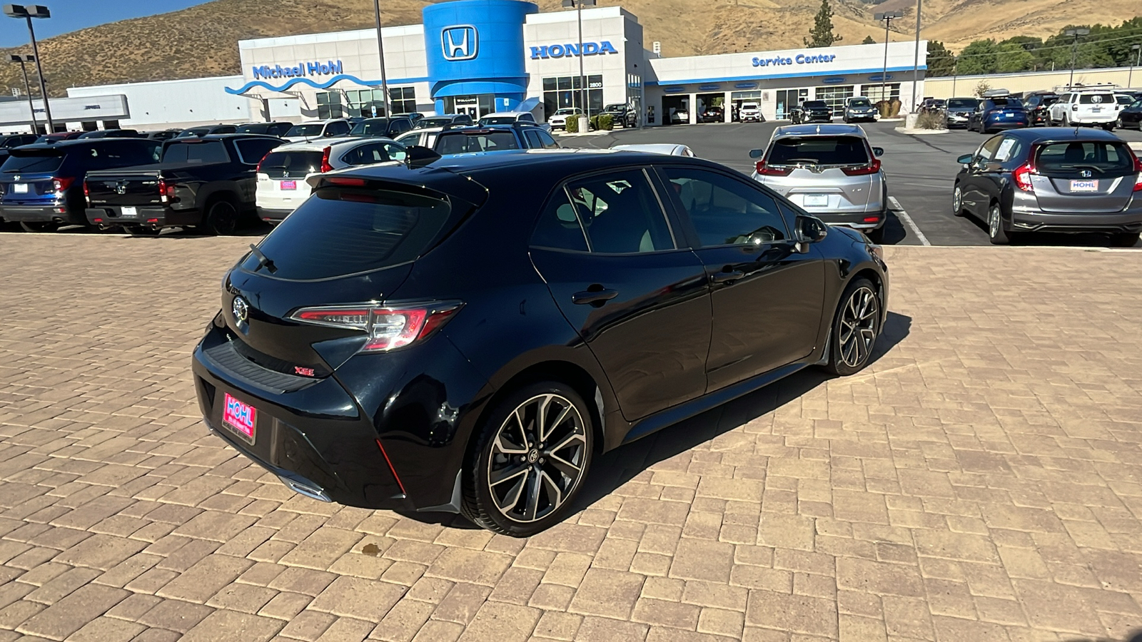 2019 Toyota Corolla Hatchback XSE 3