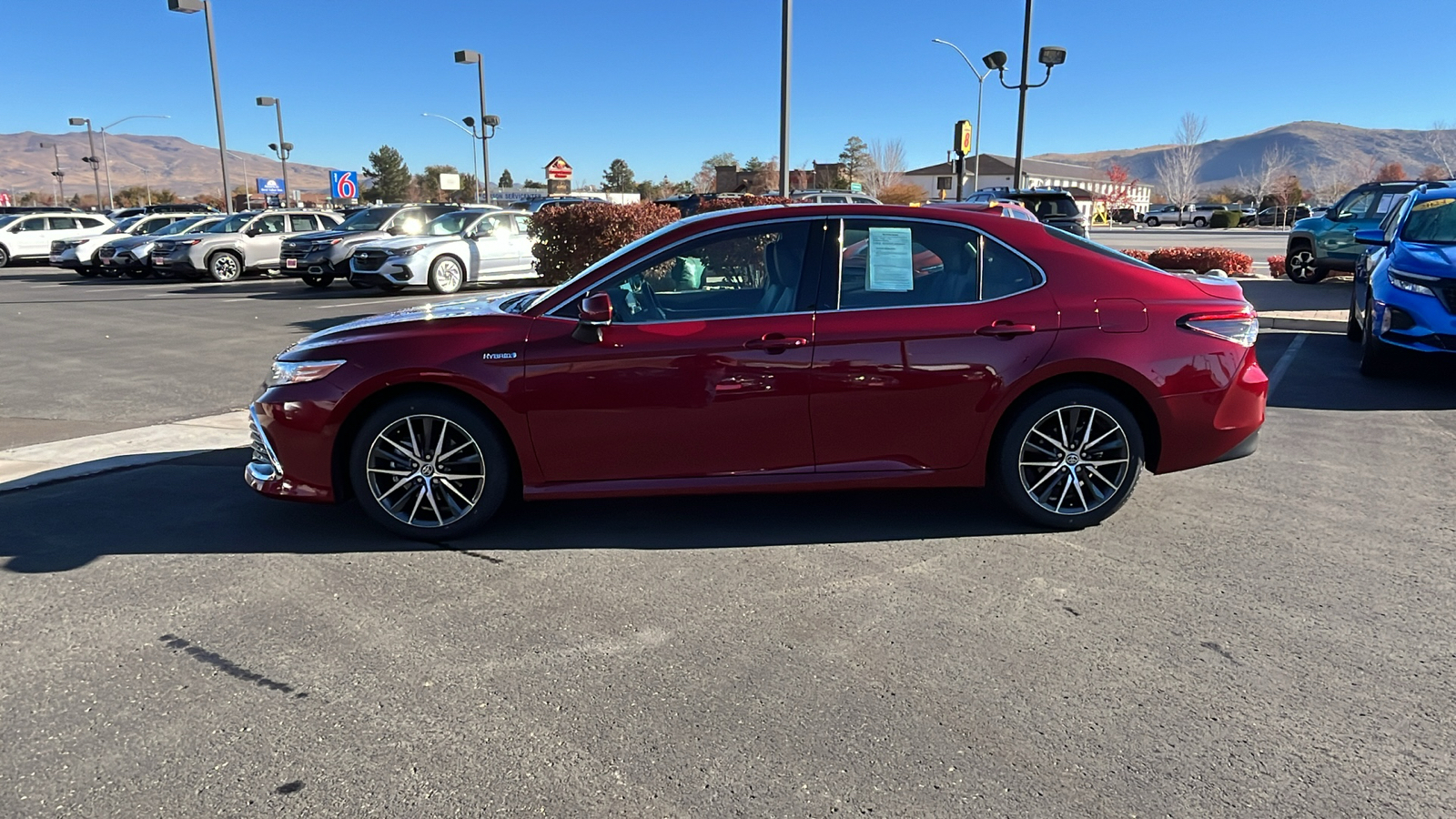 2021 Toyota Camry Hybrid XLE 6