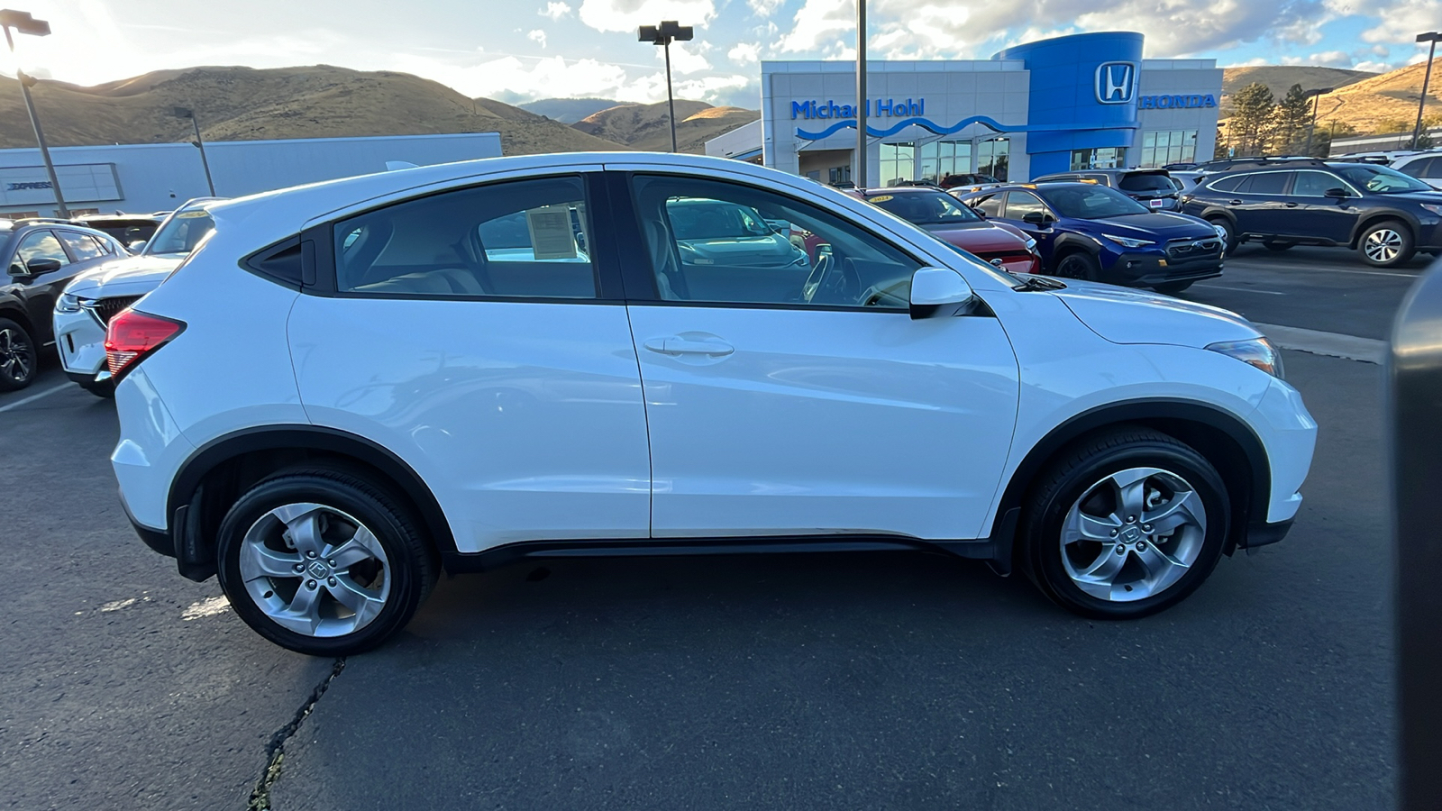 2018 Honda HR-V LX 2