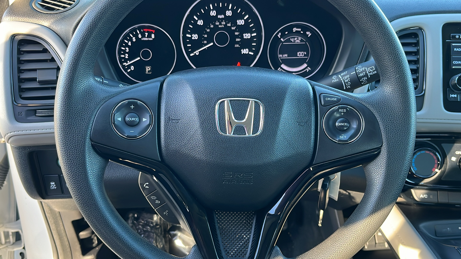 2018 Honda HR-V LX 28