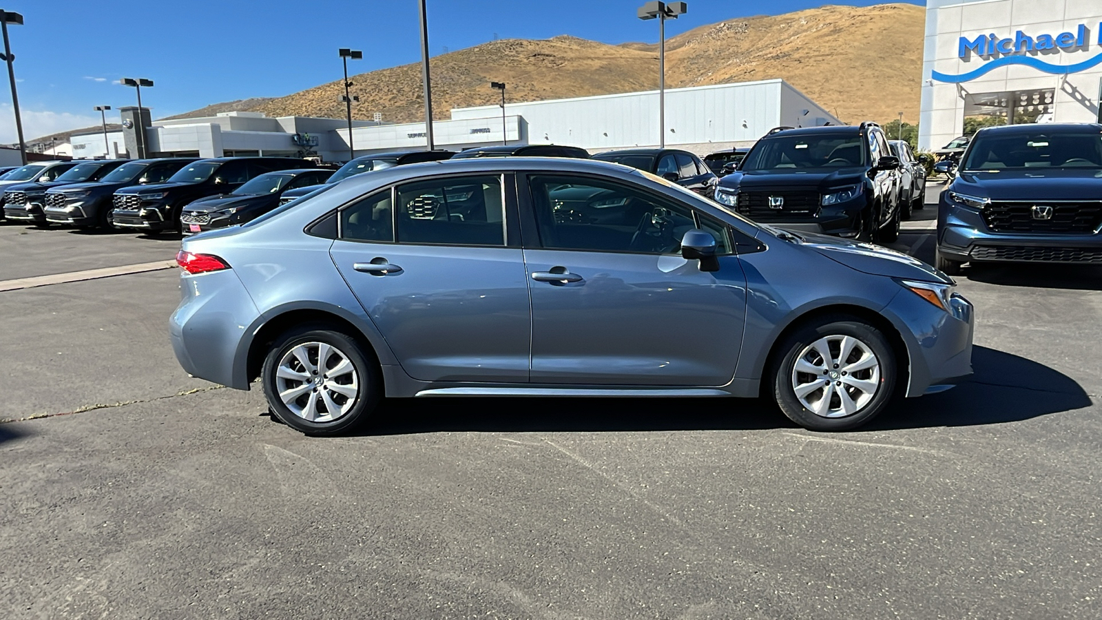 2023 Toyota Corolla Hybrid LE 2