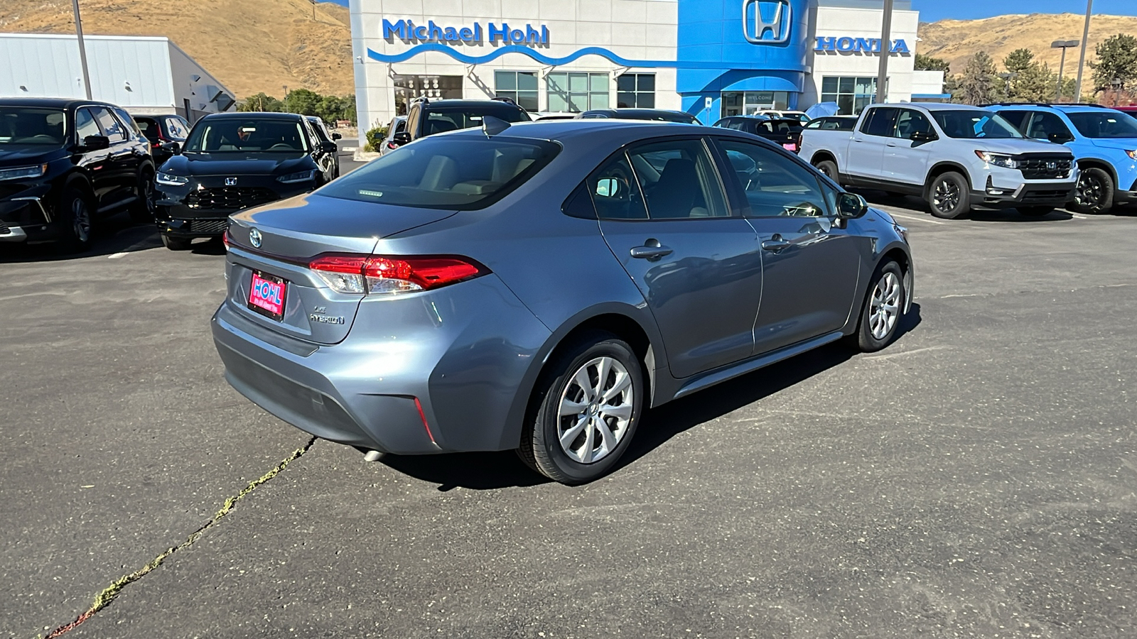 2023 Toyota Corolla Hybrid LE 3