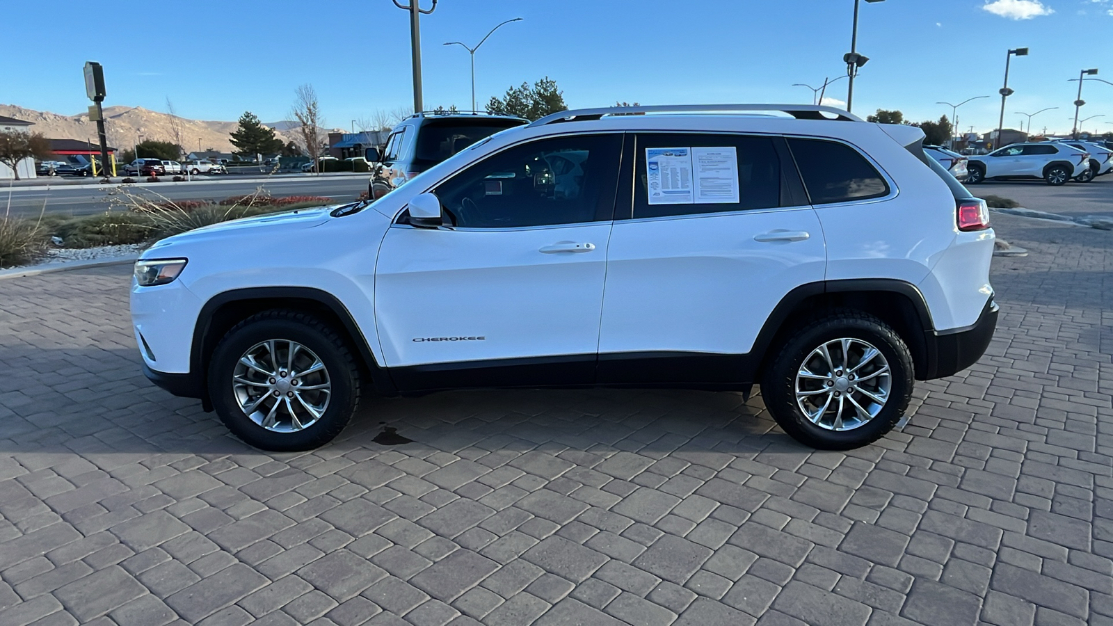 2021 Jeep Cherokee Latitude Lux 6