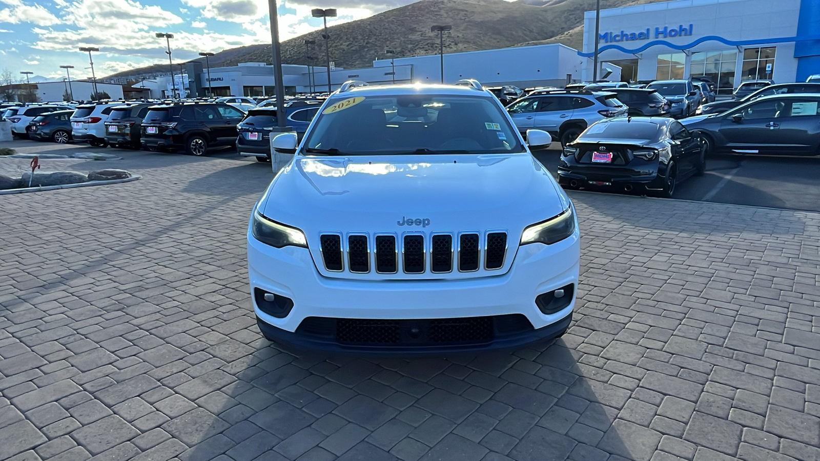 2021 Jeep Cherokee Latitude Lux 8