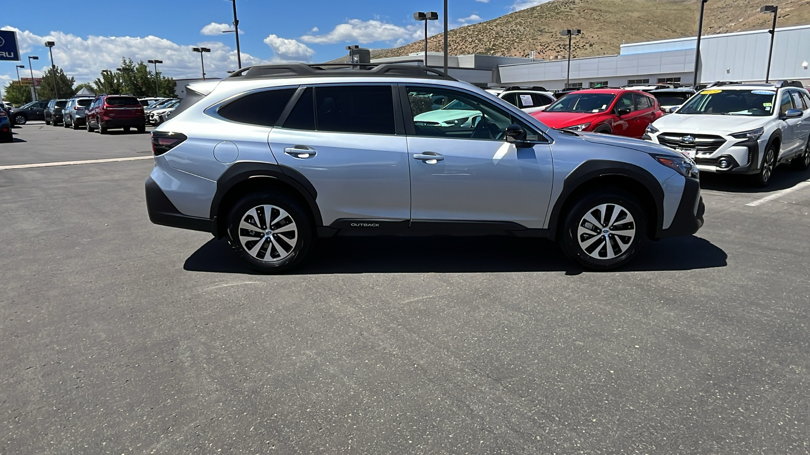 2025 Subaru Outback Premium 2