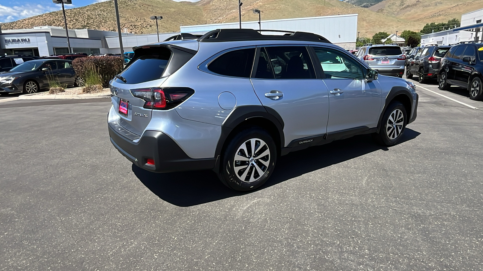 2025 Subaru Outback Premium 3