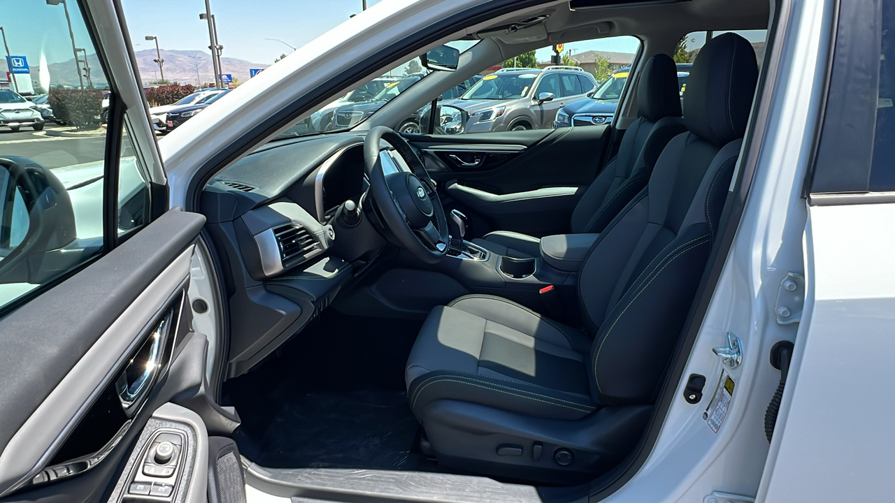 2025 Subaru Outback Onyx Edition XT 35