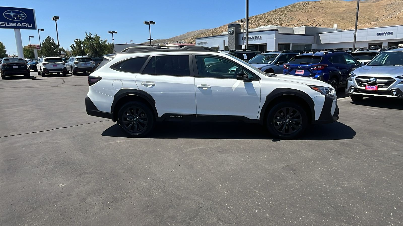 2025 Subaru Outback Onyx Edition XT 2