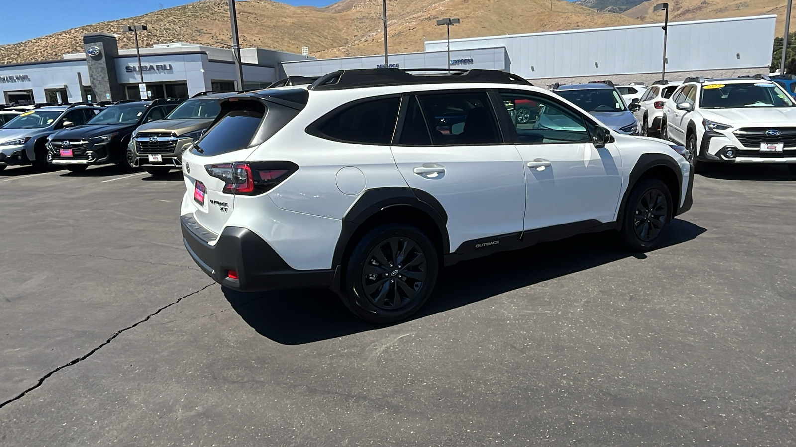 2025 Subaru Outback Onyx Edition XT 3