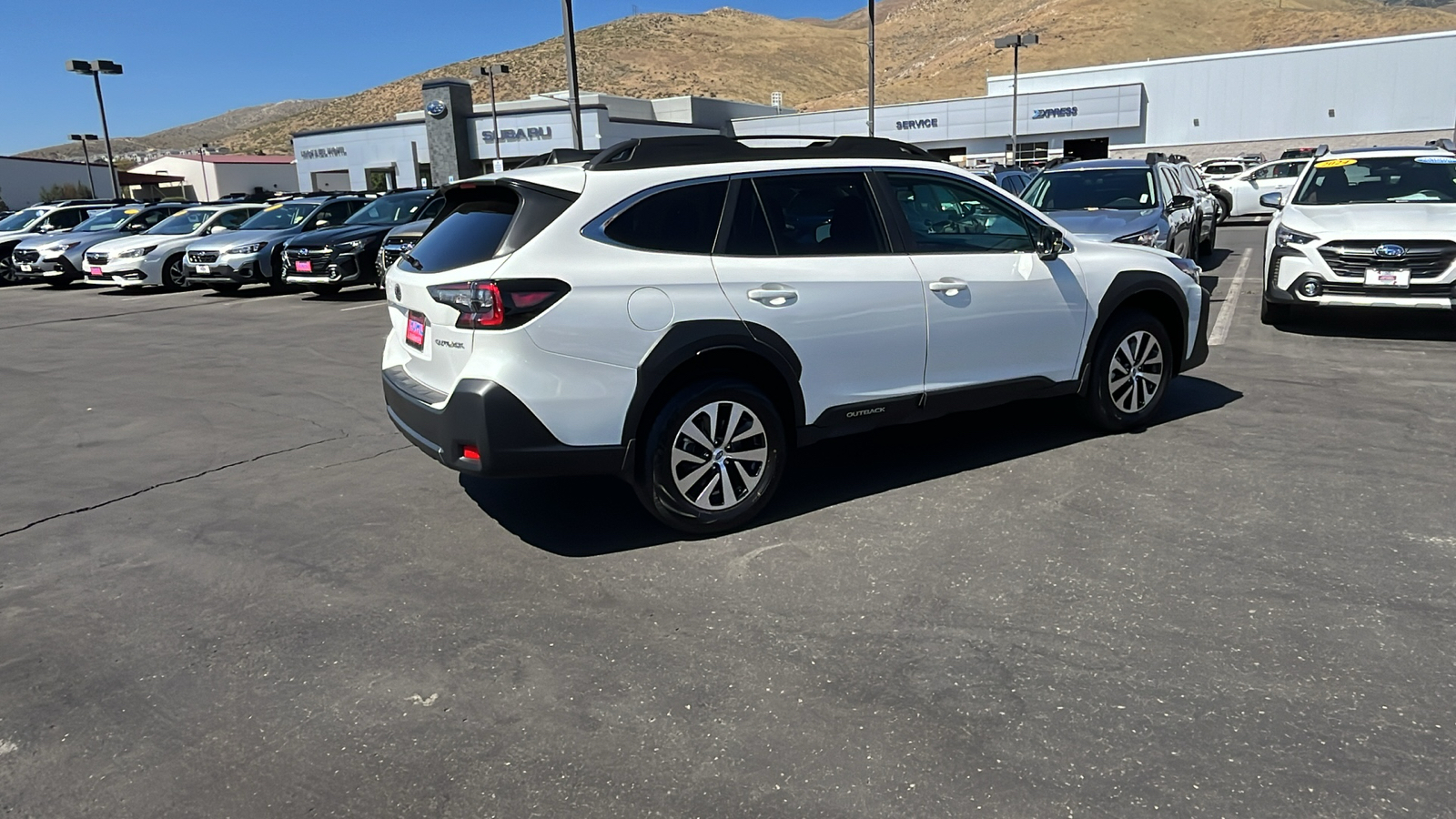 2025 Subaru Outback Premium 3