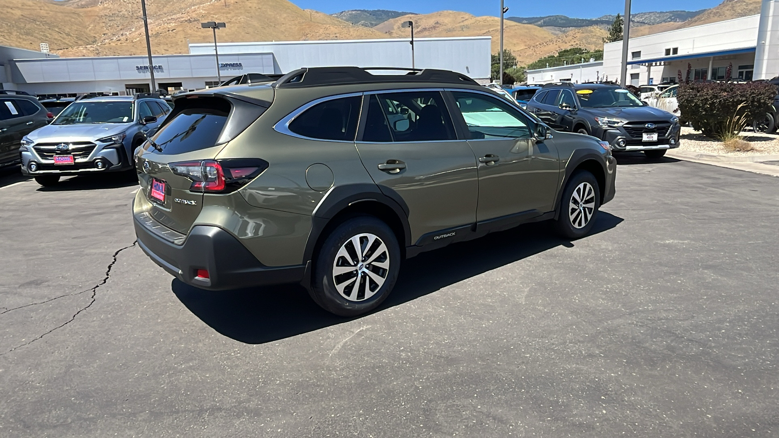 2025 Subaru Outback Premium 3