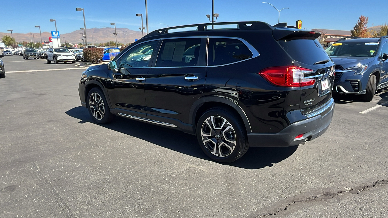 2023 Subaru Ascent Touring 5