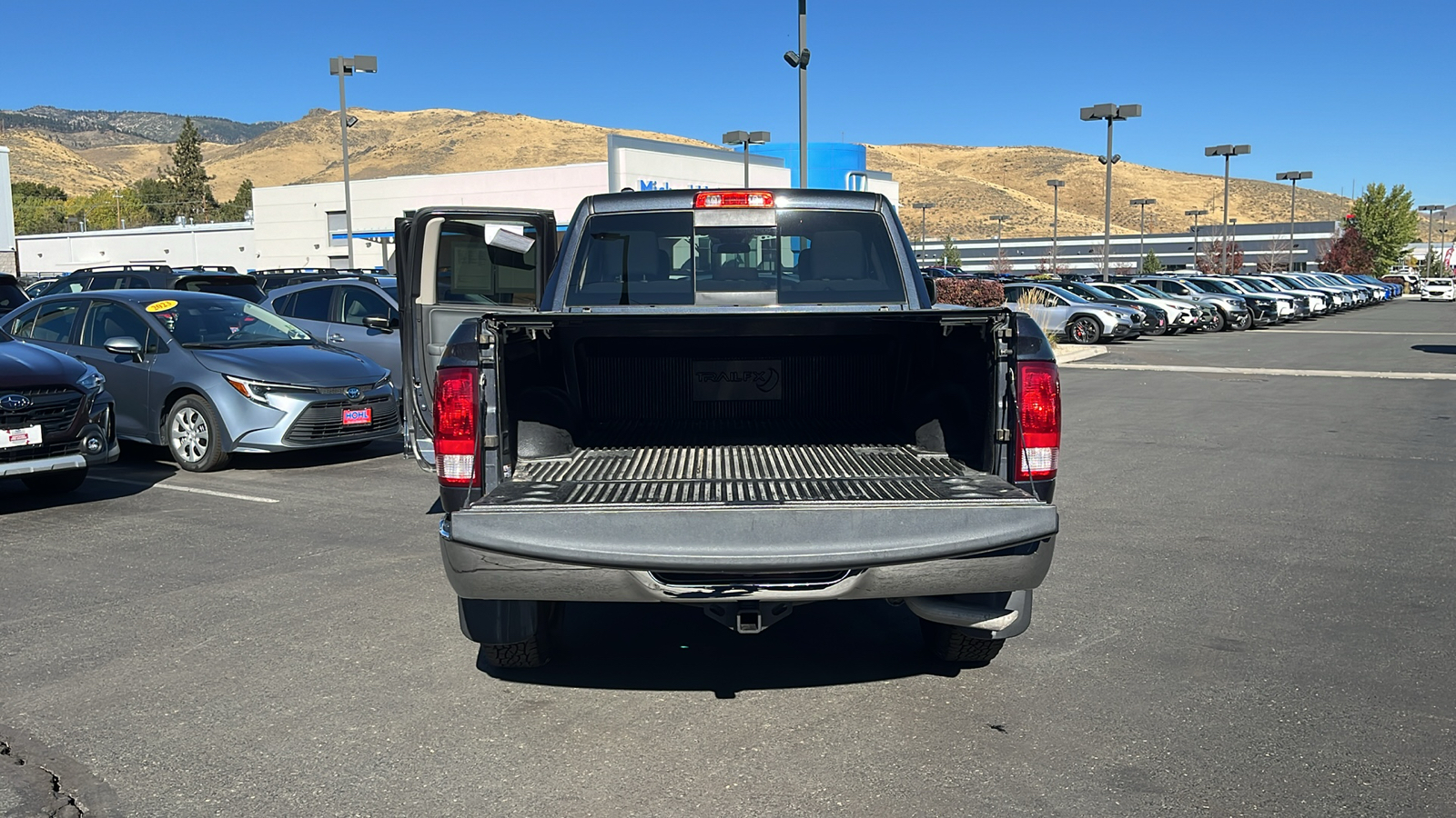 2018 Ram 1500 SLT 11