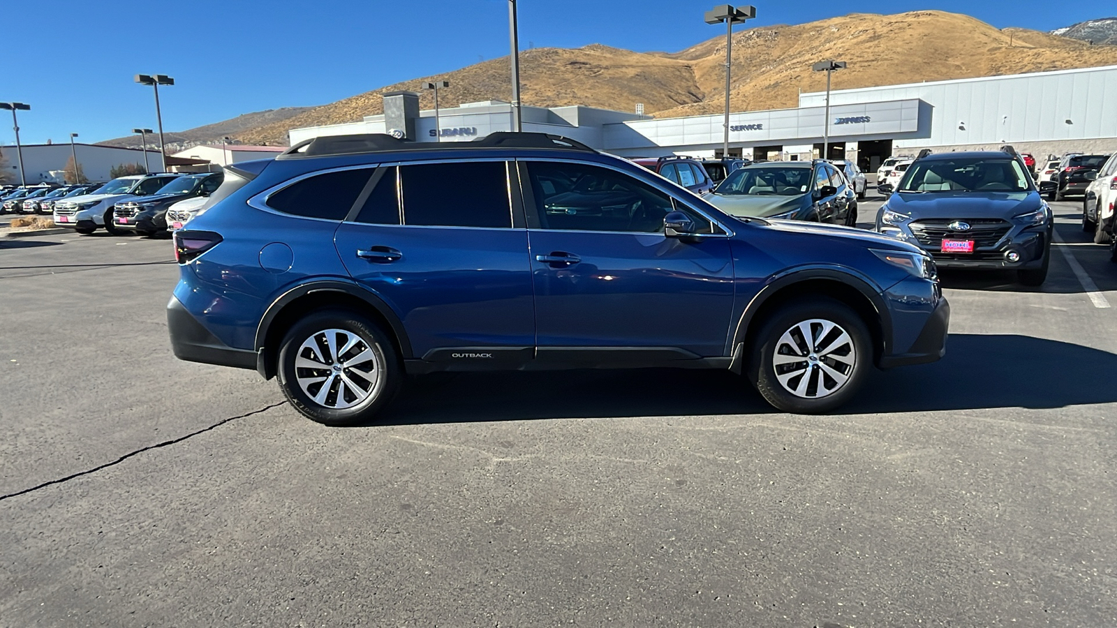 2022 Subaru Outback Premium 2