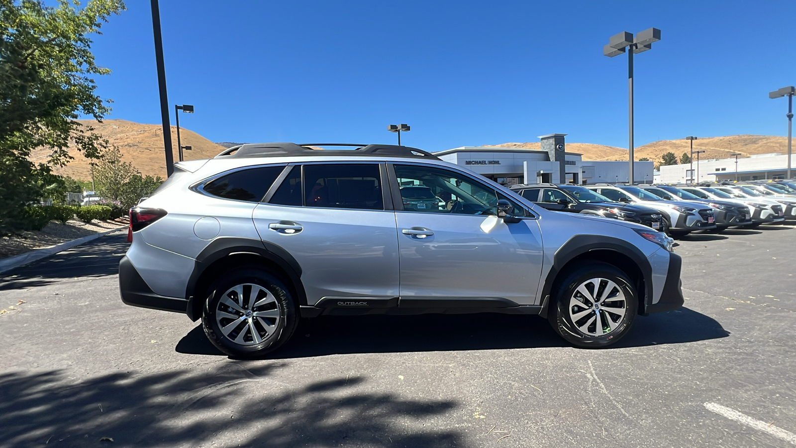 2025 Subaru Outback Premium 2