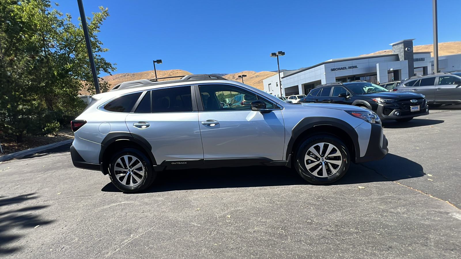 2025 Subaru Outback Premium 2