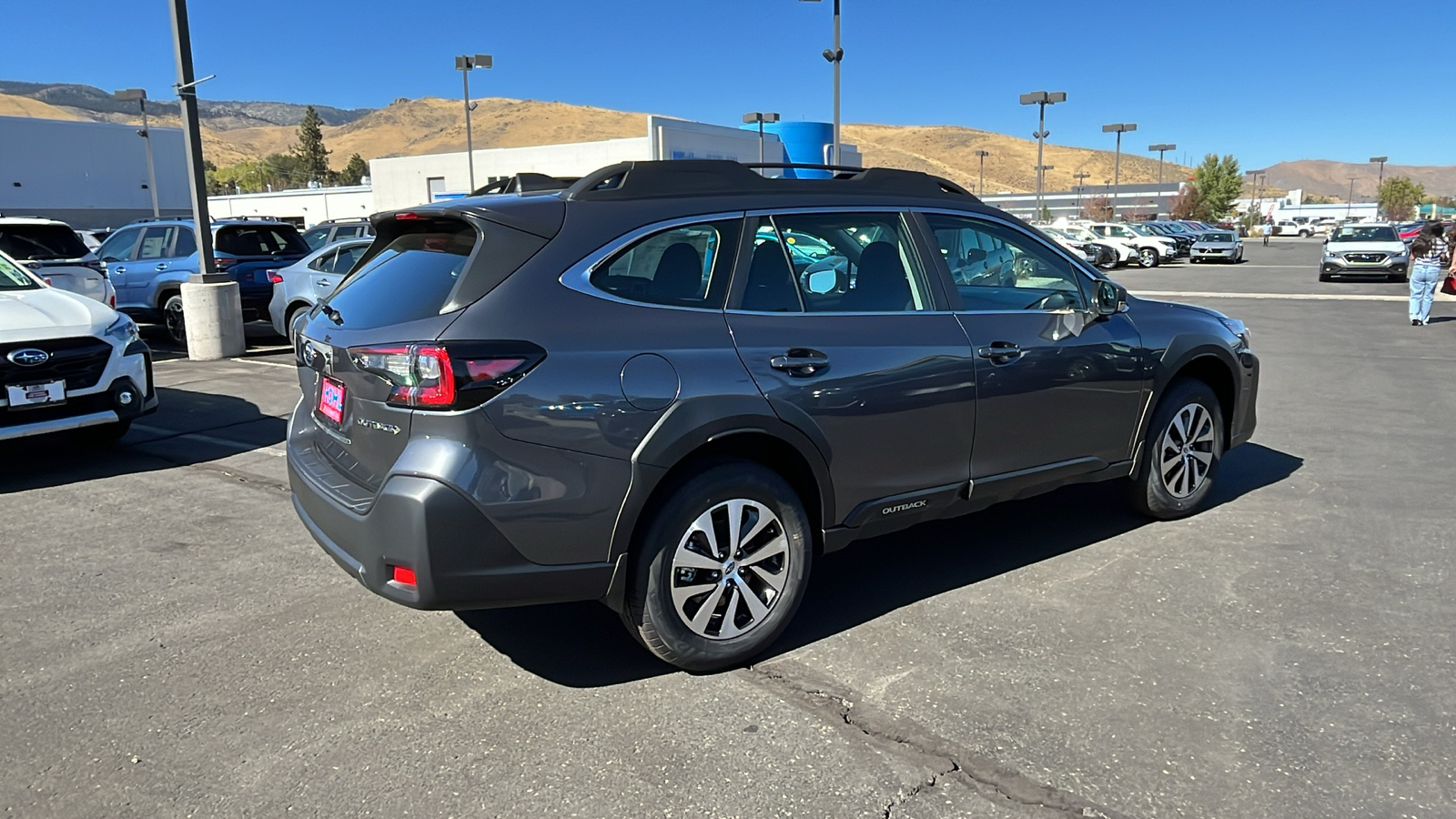 2025 Subaru Outback 2.5i 3