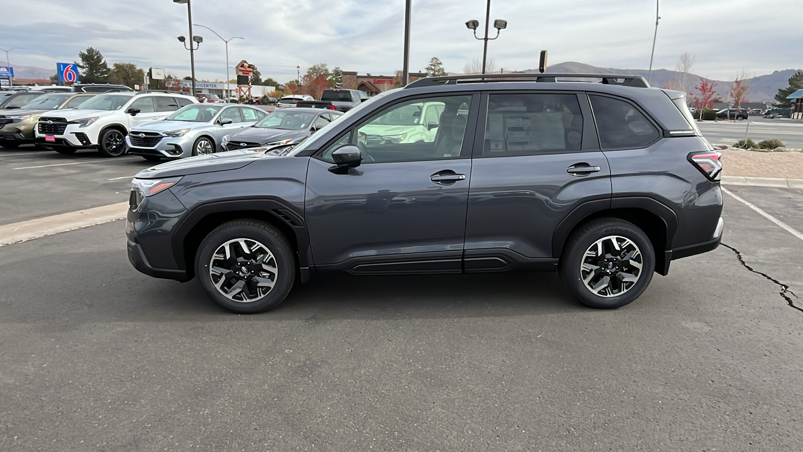 2025 Subaru Forester Premium 6