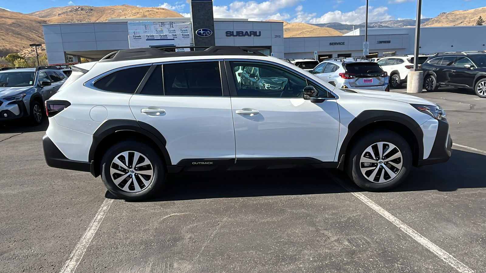 2025 Subaru Outback Premium 2