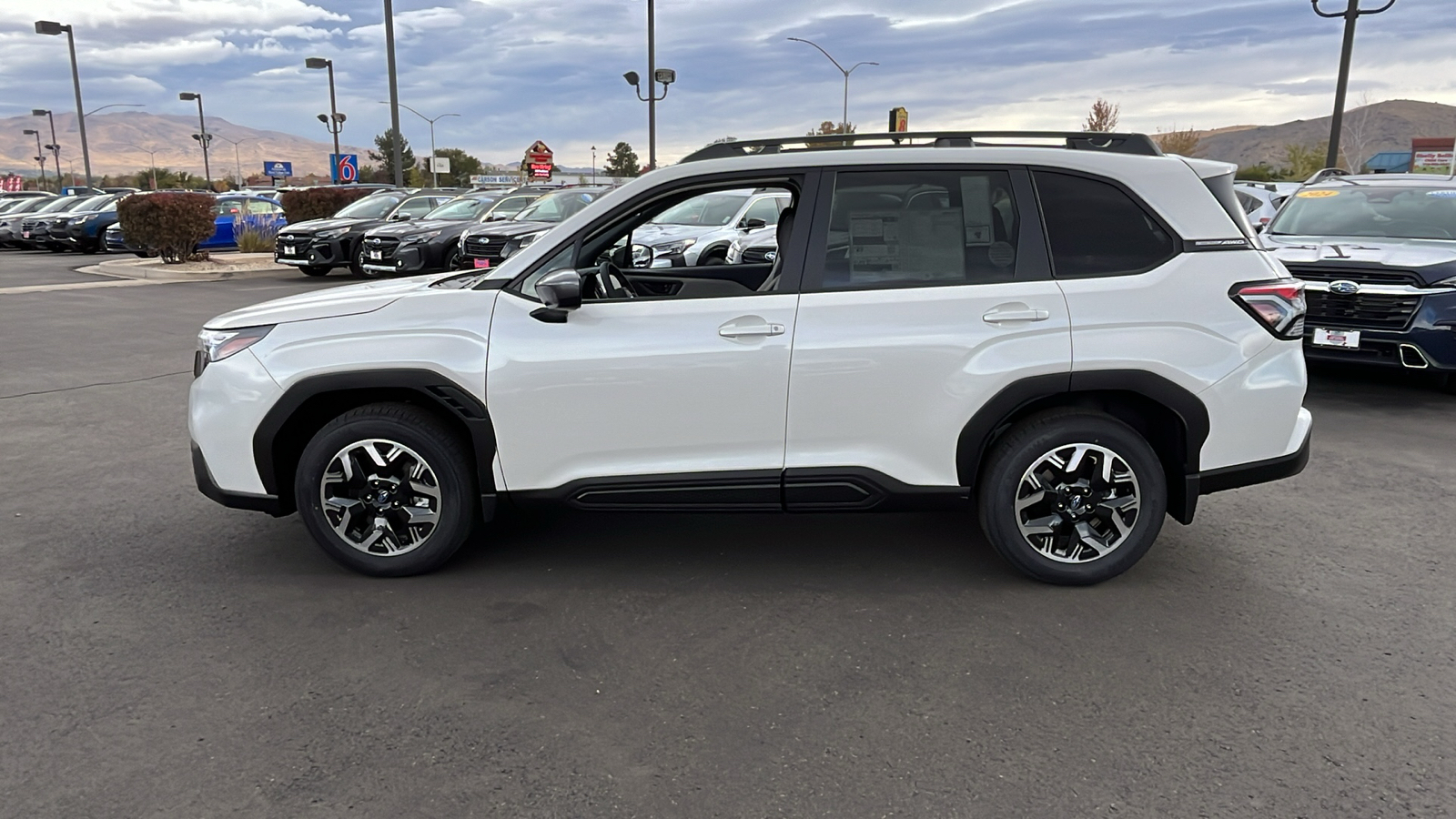 2025 Subaru Forester Premium 6