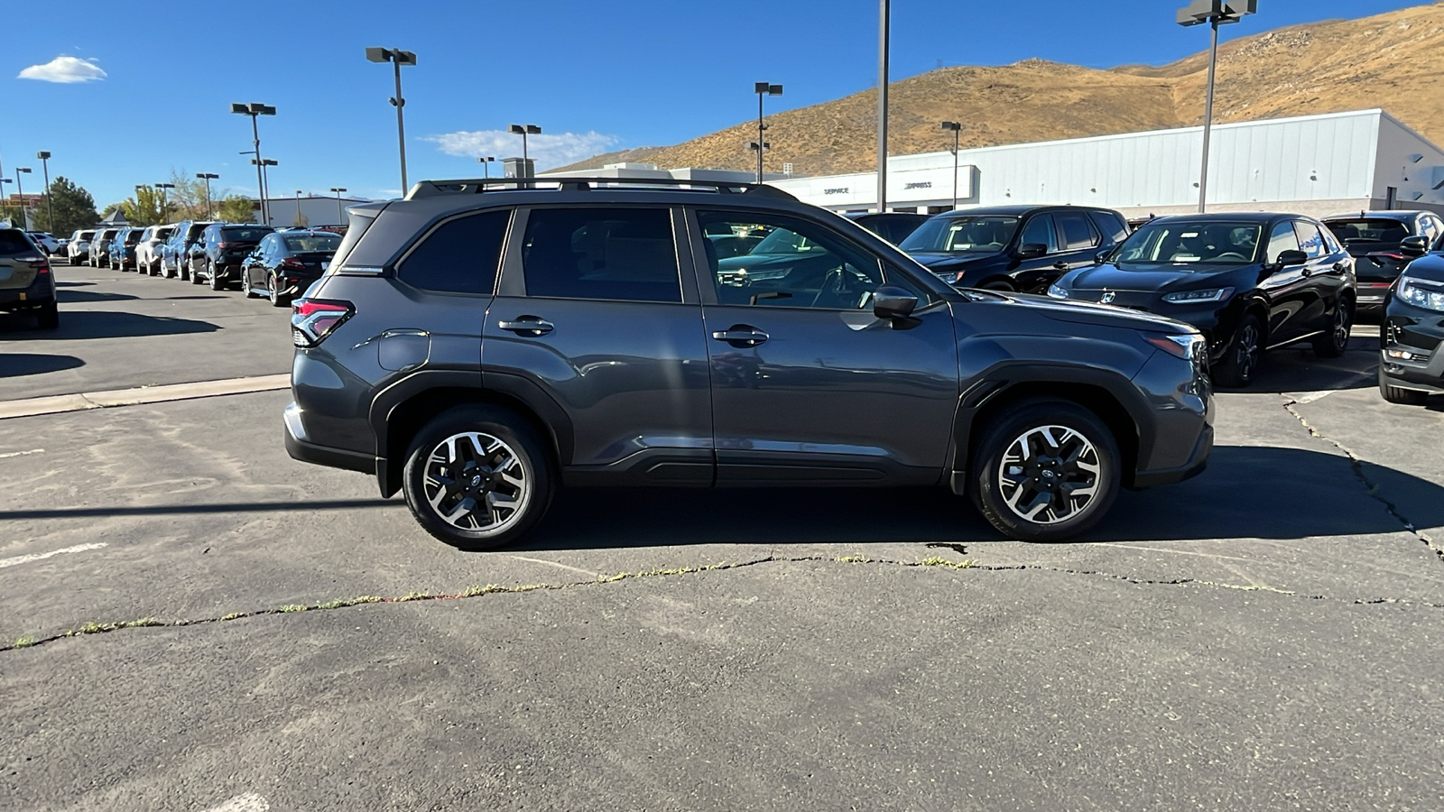 2025 Subaru Forester Premium 2