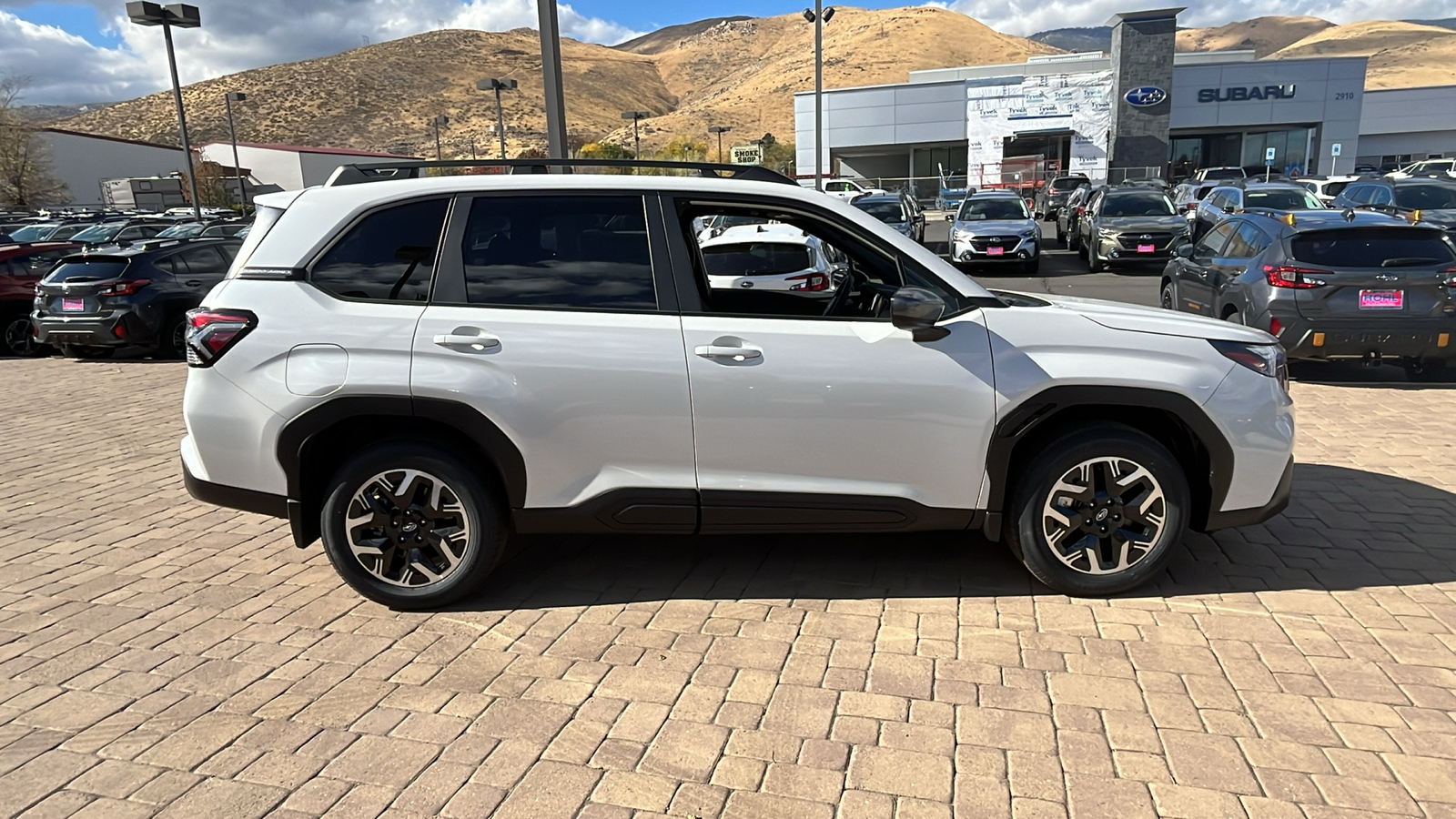 2025 Subaru Forester Premium 2