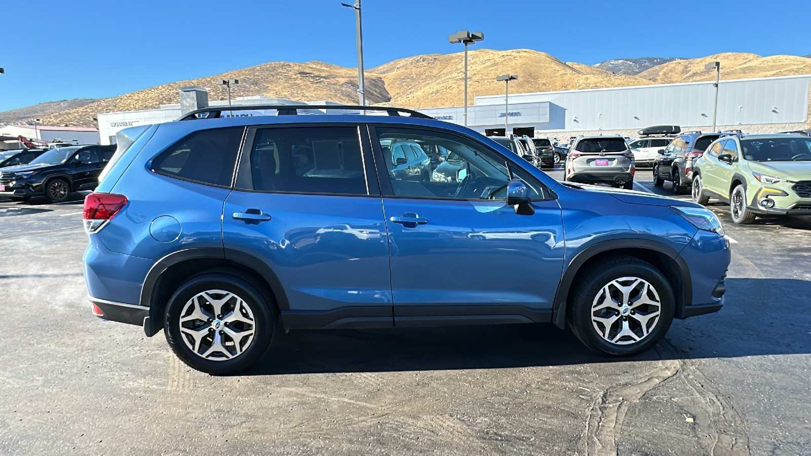 2022 Subaru Forester Premium 2