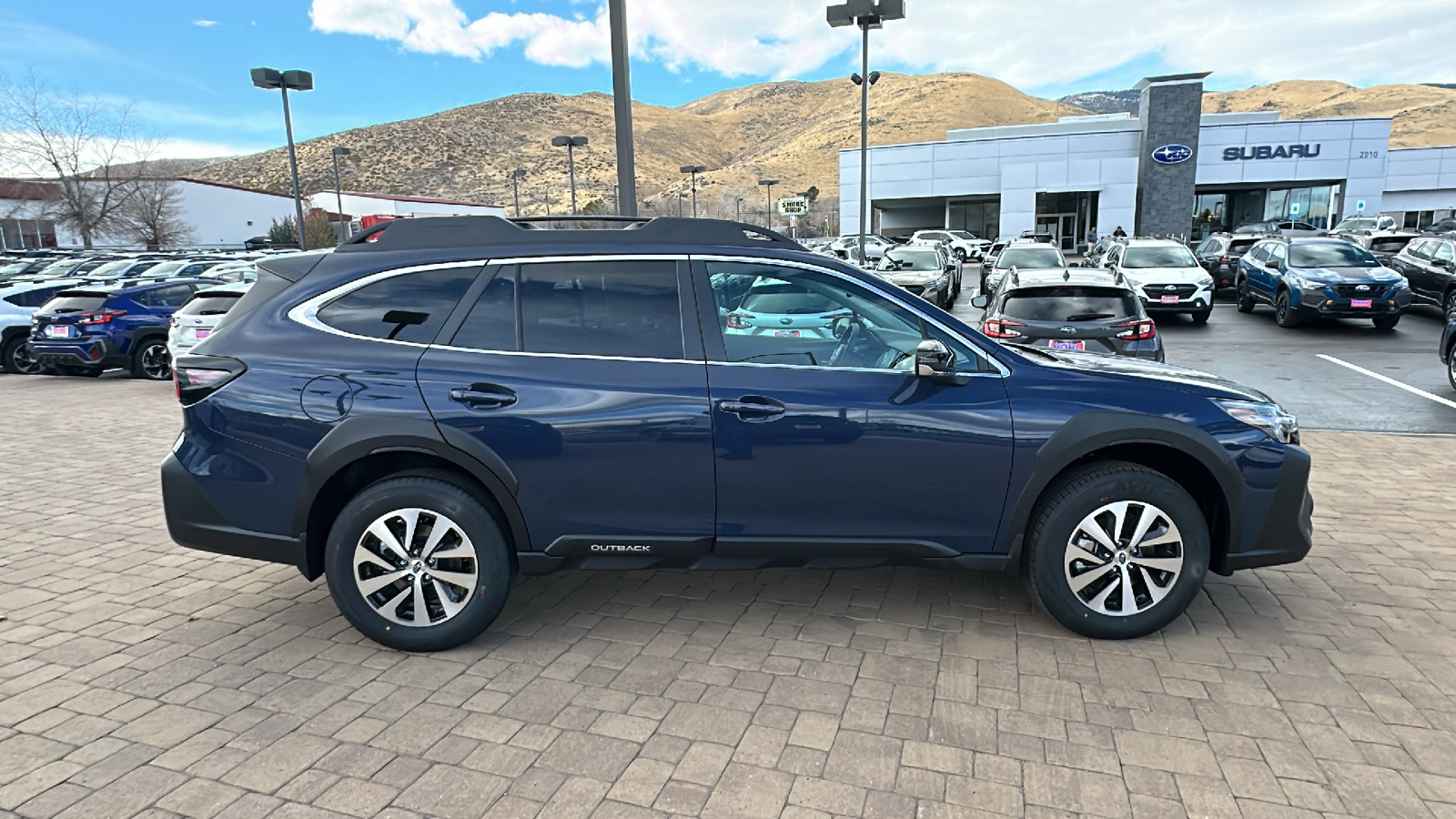 2025 Subaru Outback Premium 2