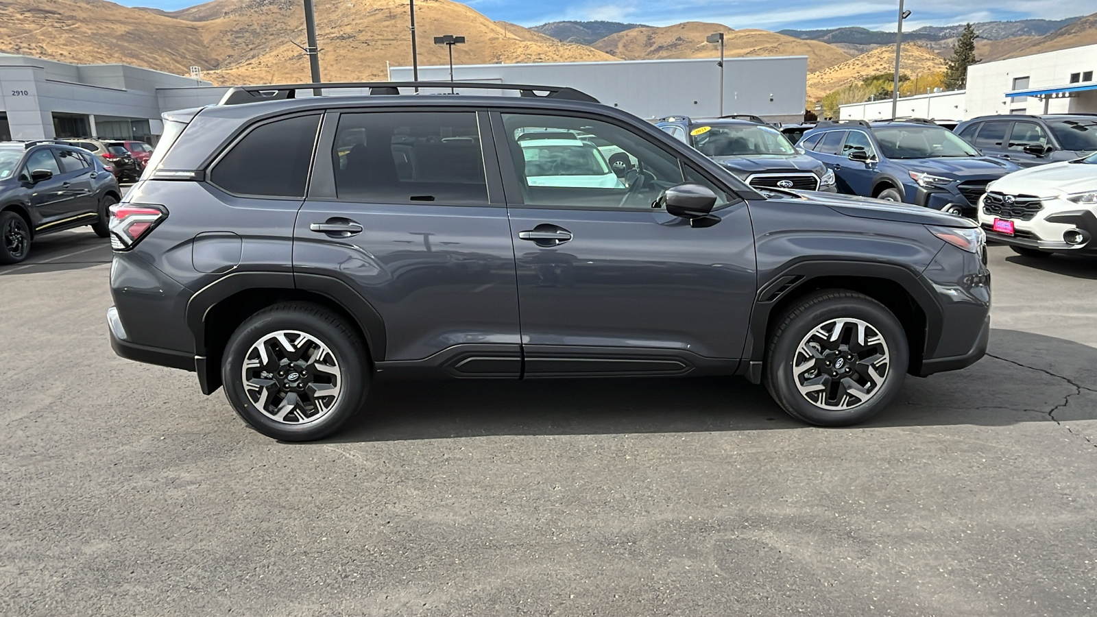 2025 Subaru Forester Premium 2