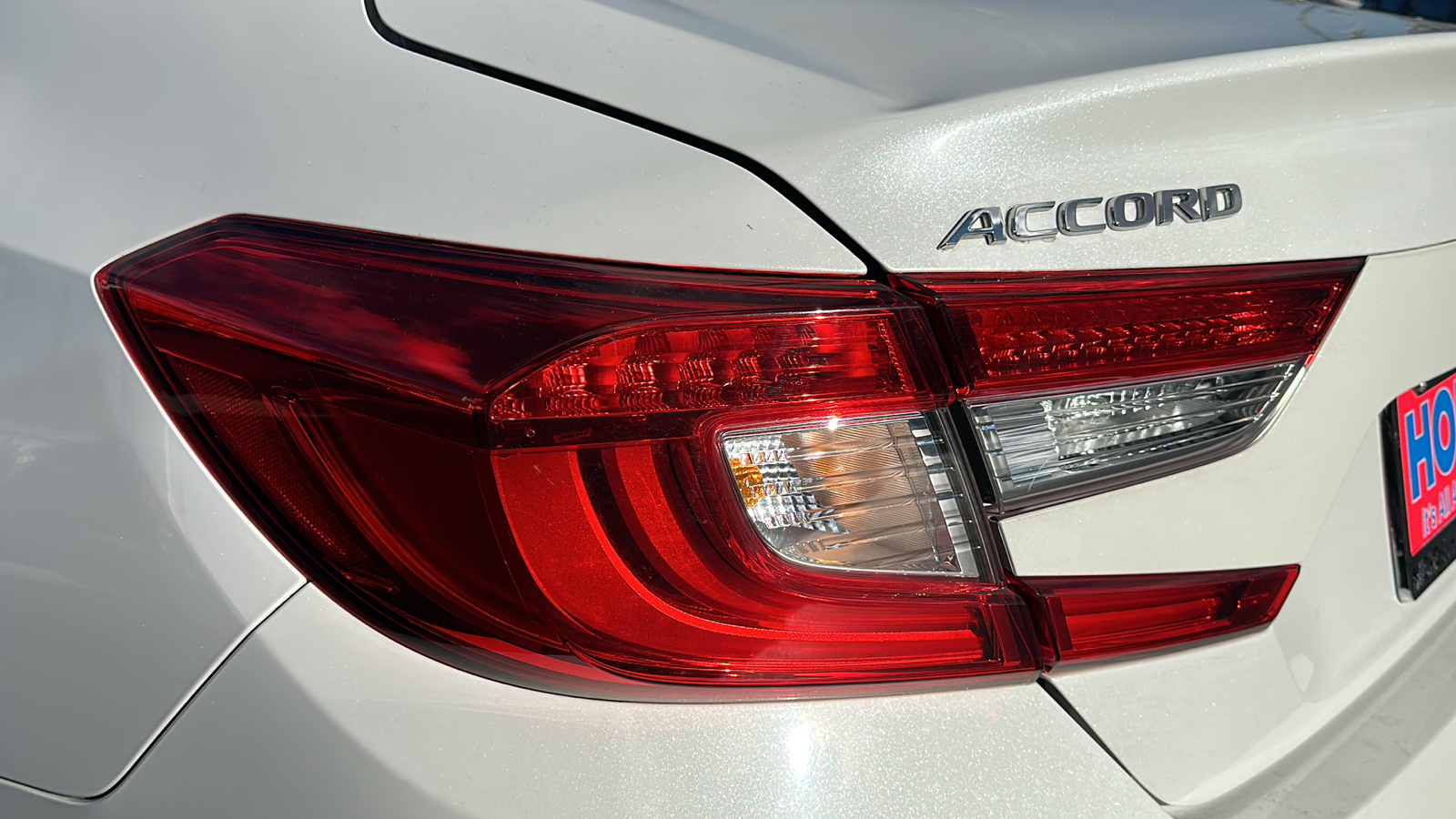 2019 Honda Accord Sedan Touring 2.0T 11