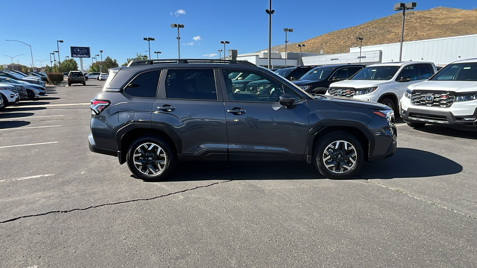 2025 Subaru Forester Premium 2